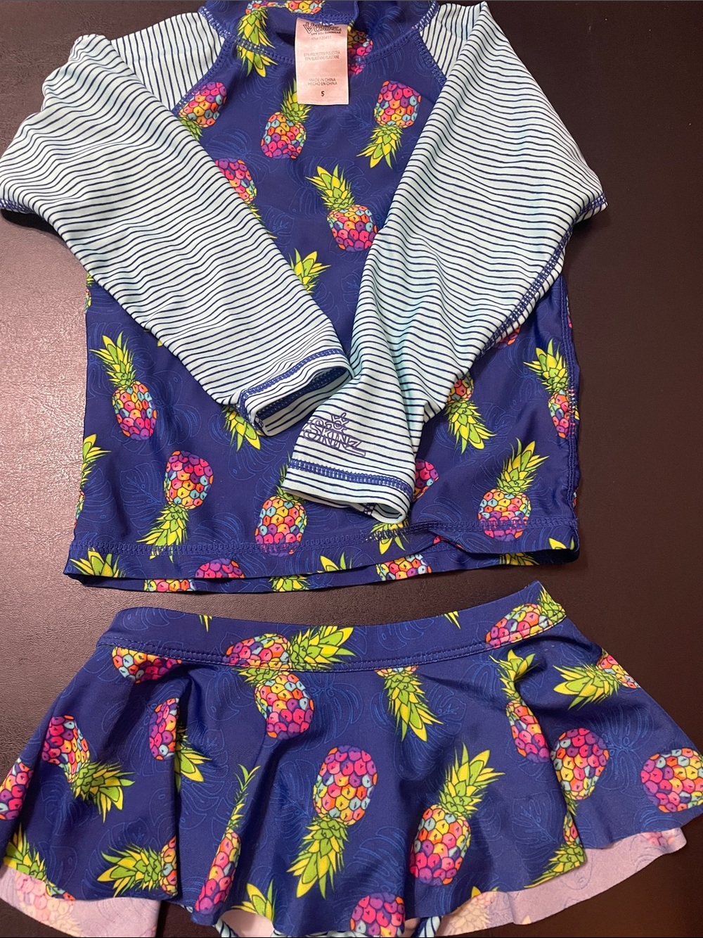 Uv Skinz Girls Navy Pineapple 2 pc swimsuit like new no tags Sz.5